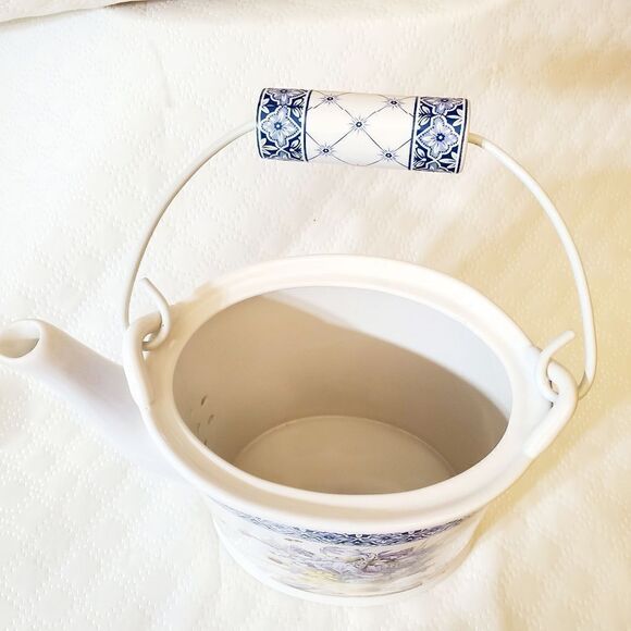 Hallmark Nature's Sketchbook VTG Marjolein Bestin Flower Tea/Coffee Kettle - Picture 4 of 10